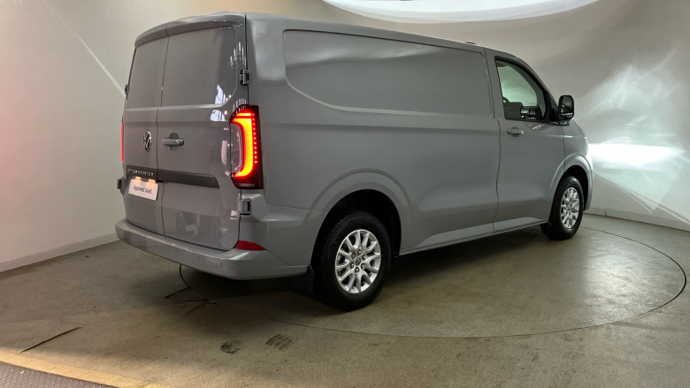 Volkswagen Transporter T32 Swb Electric 160kW 65kWh Commerce Pro Van Auto